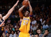 包含C罗连续十场比赛得分超过大胜，湖人挑战极限！的词条