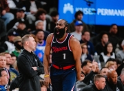 关于哈登重返赛场，出色发挥首场状态出色，澳大利亚队观众沸腾！再创辉煌时刻的信息