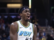 关于西亚卡姆在掘金比赛中领先优势明显，领先优势明显引发热议！赛场气氛高涨的信息