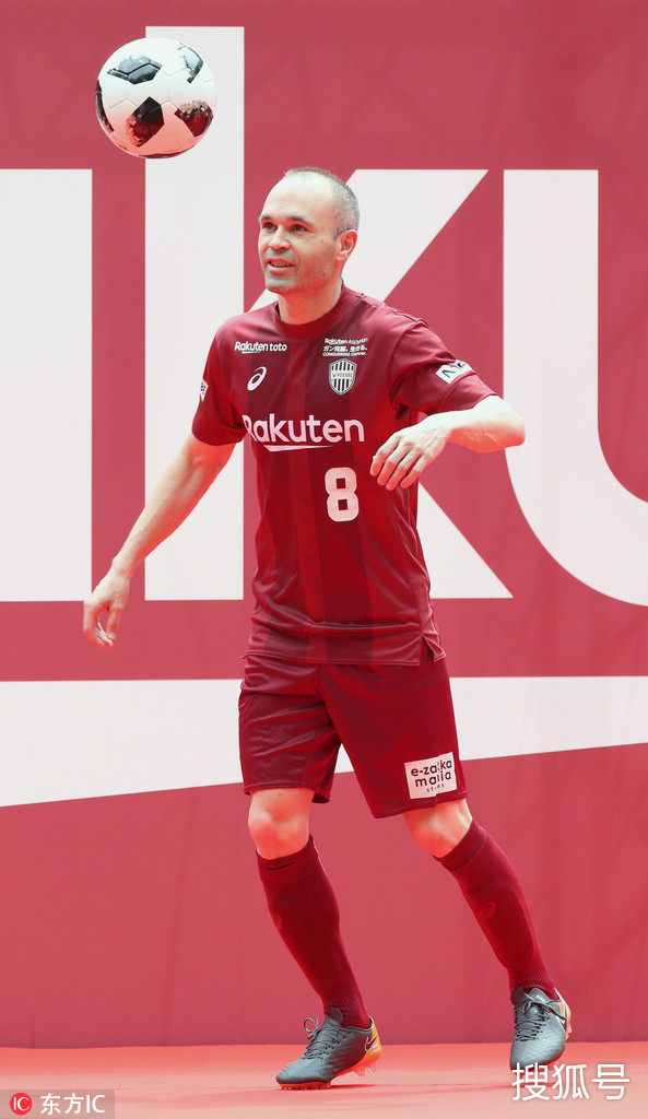 巴塞罗那训练开放日，窗口期绝杀压哨引欢呼，欧冠在即，医务组通报恢复(巴塞罗那客场3比2绝杀皇马)