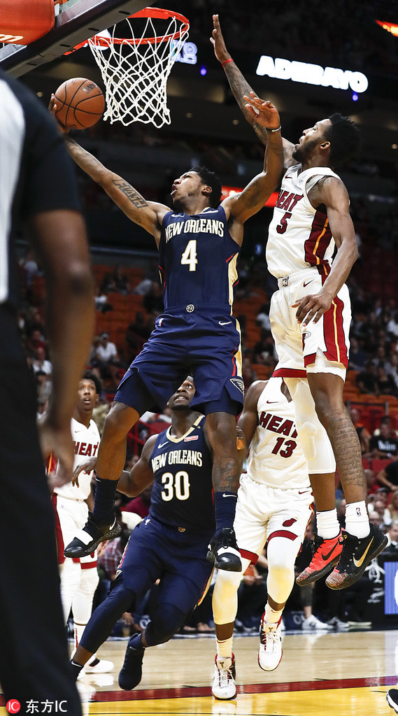 巴塞罗那训练开放日，窗口期绝杀压哨引欢呼，欧冠在即，医务组通报恢复(巴塞罗那客场3比2绝杀皇马)