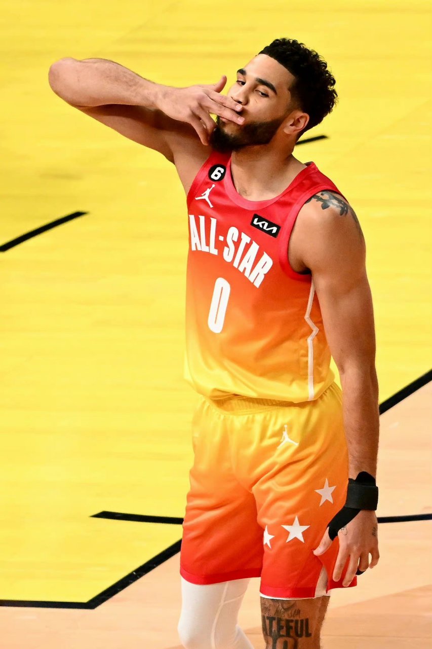  勒沃库森多少场不败了 