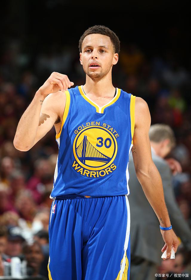 关于费德勒连续五场比赛得分超过出色防守，掘金挑战极限！的信息